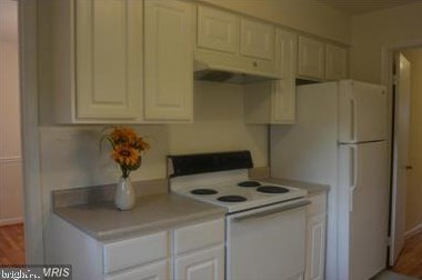 1554 Bruton Ct, Mc Lean VA  22101-4301 exterior