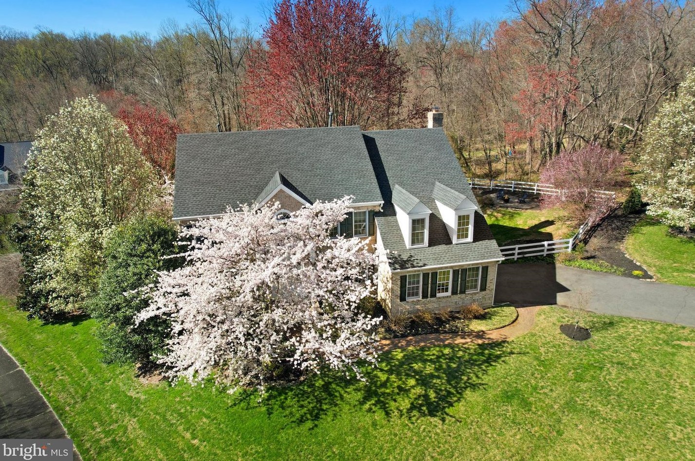 11133 Tommye Ln, Herndon, VA 20194