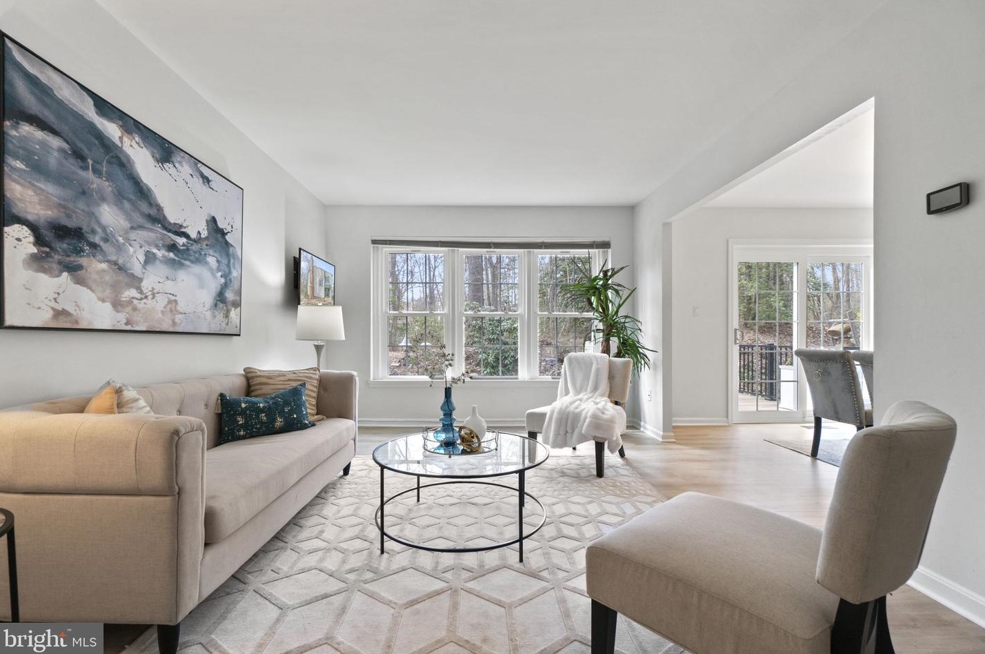 2190 Pond View Ct, Herndon, VA 20191