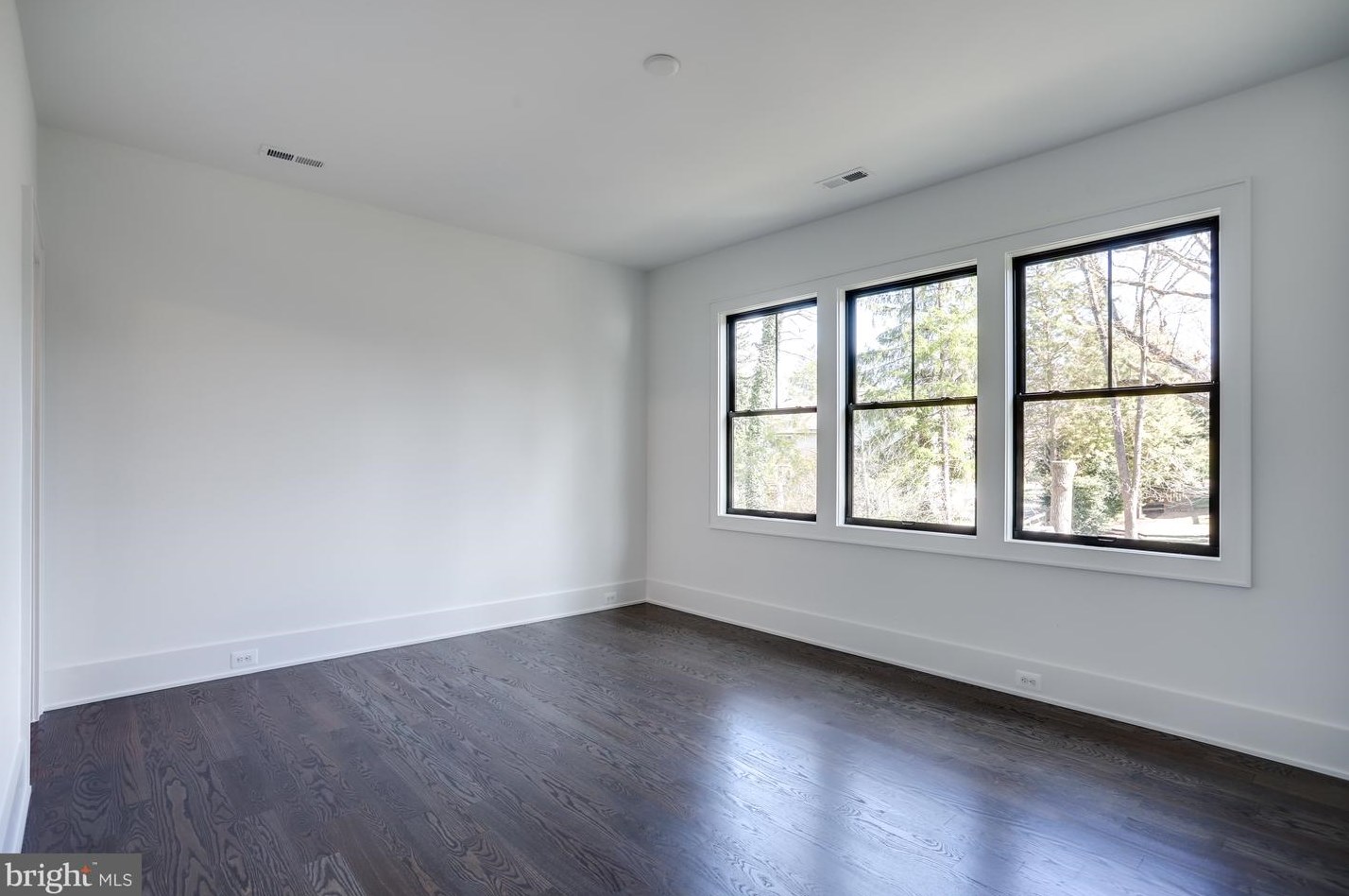 413 Cynthia Ln, Vienna VA  22180-3514 exterior