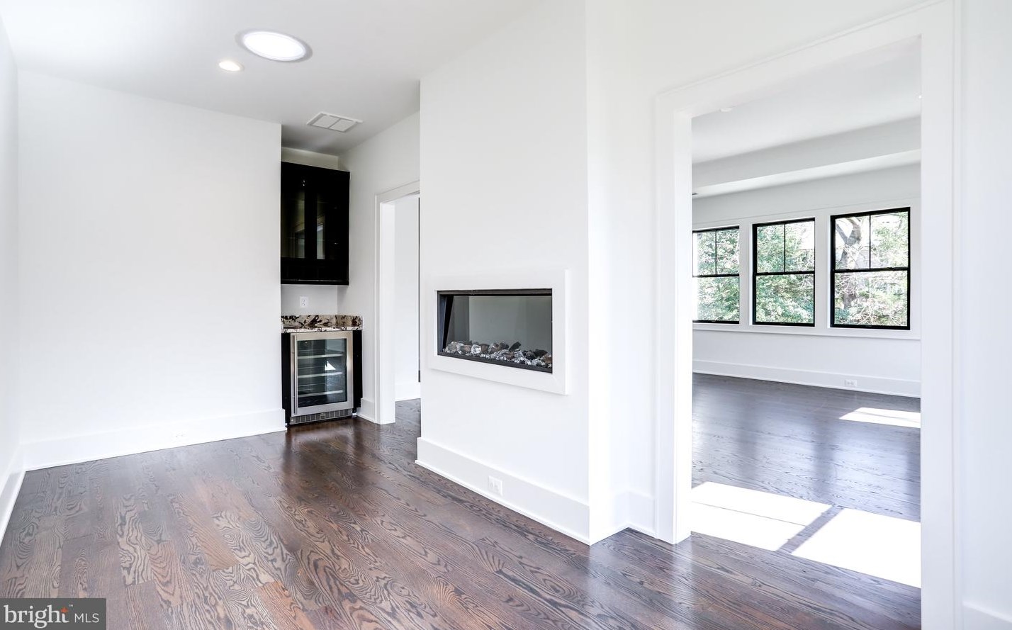 413 Cynthia Ln, Vienna VA  22180-3514 exterior