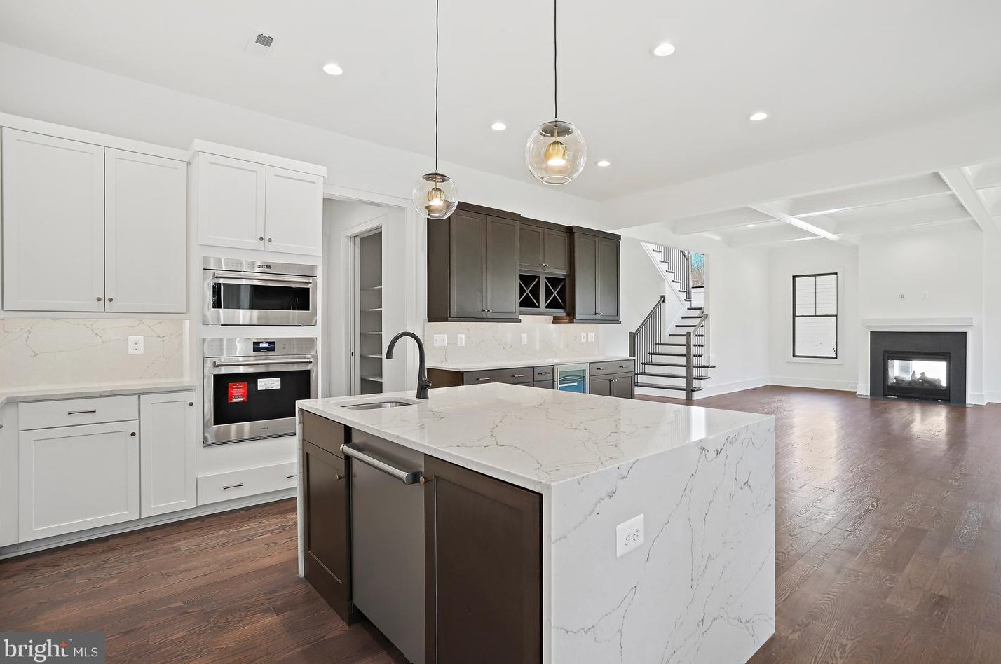 413 Cynthia Ln, Vienna VA  22180-3514 exterior