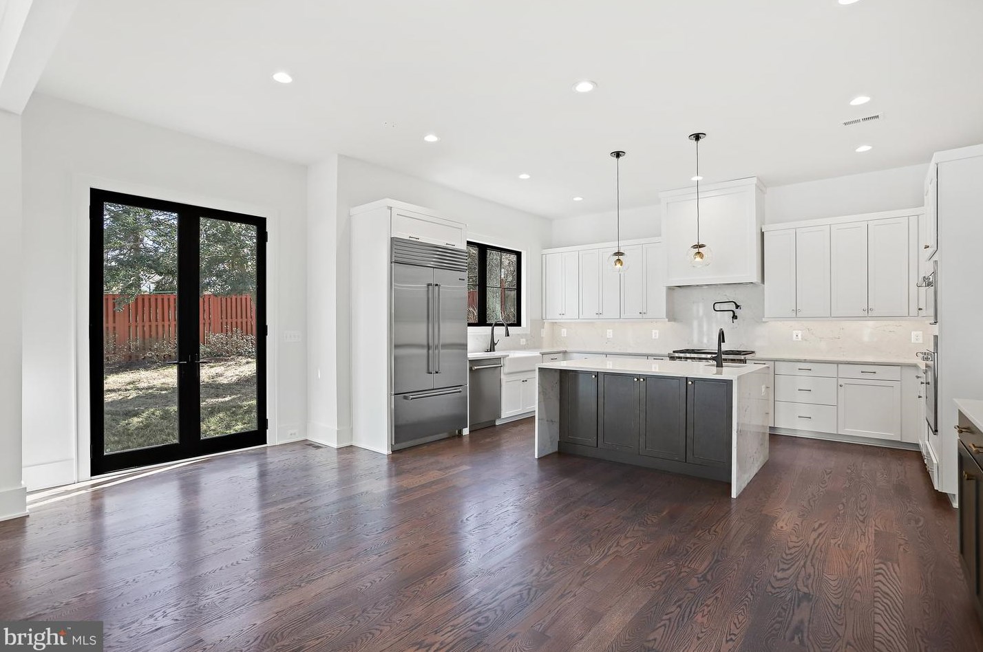 413 Cynthia Ln, Vienna VA  22180-3514 exterior