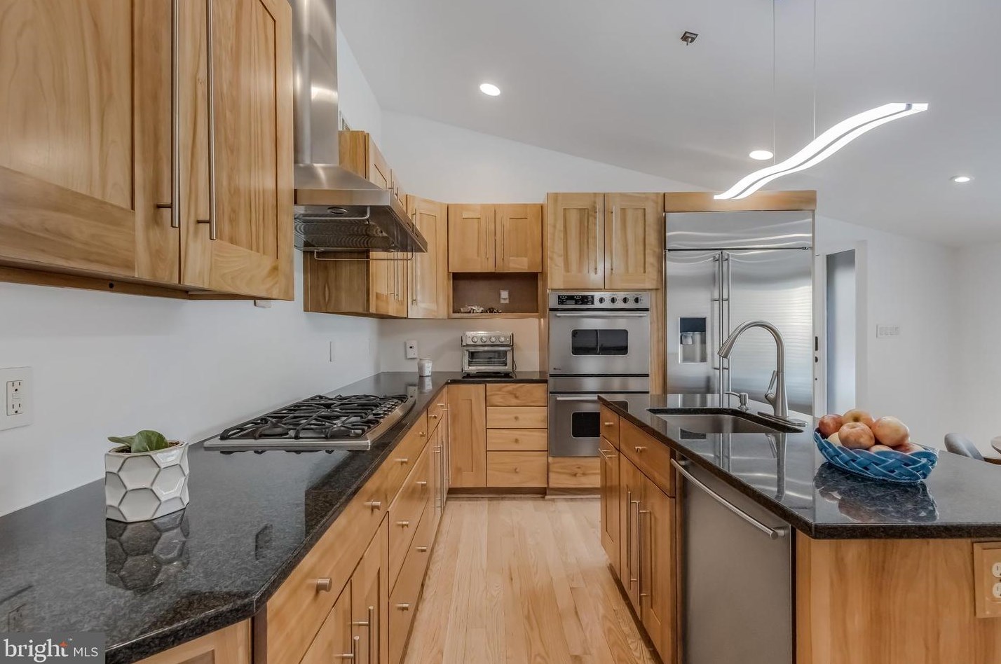 9119 Cricklewood Ct, Vienna VA  22182-1702 exterior