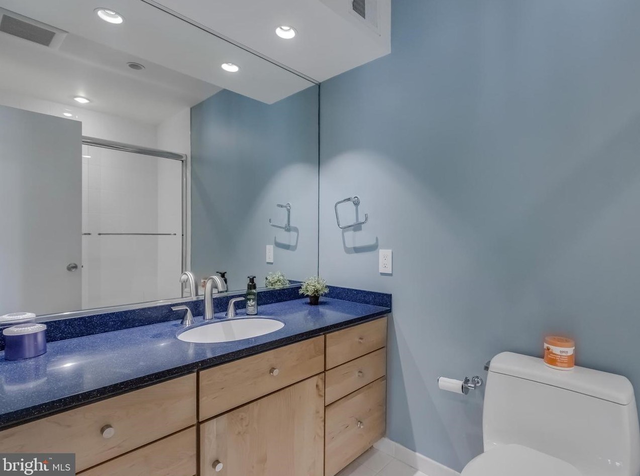 9119 Cricklewood Ct, Vienna VA  22182-1702 exterior