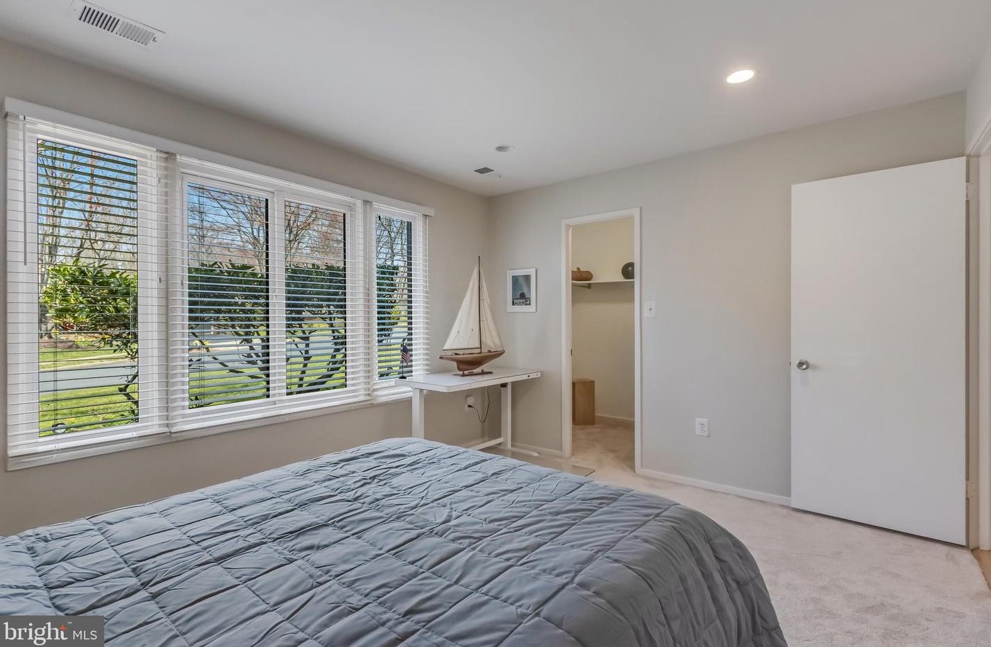 9119 Cricklewood Ct, Vienna VA  22182-1702 exterior
