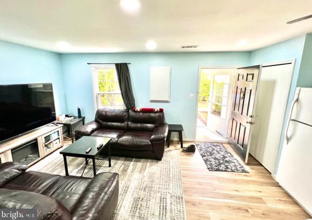 14337 Johnny Moore Ct, Centreville VA  20120-3212 exterior