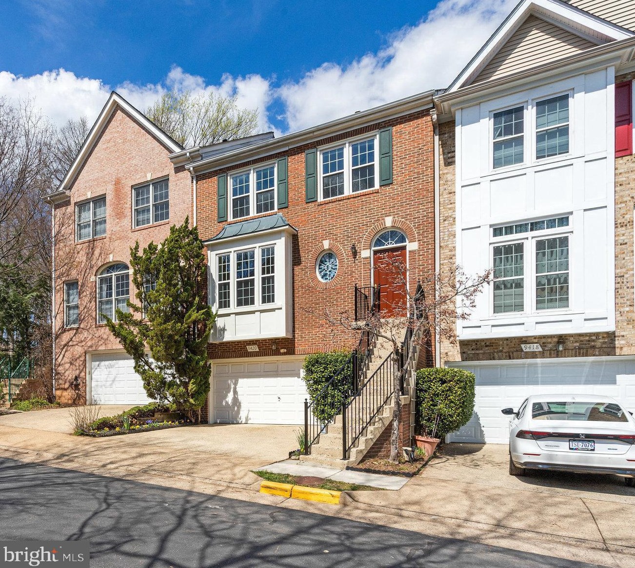 9420 Regency Crest Dr, Vienna, VA 22181