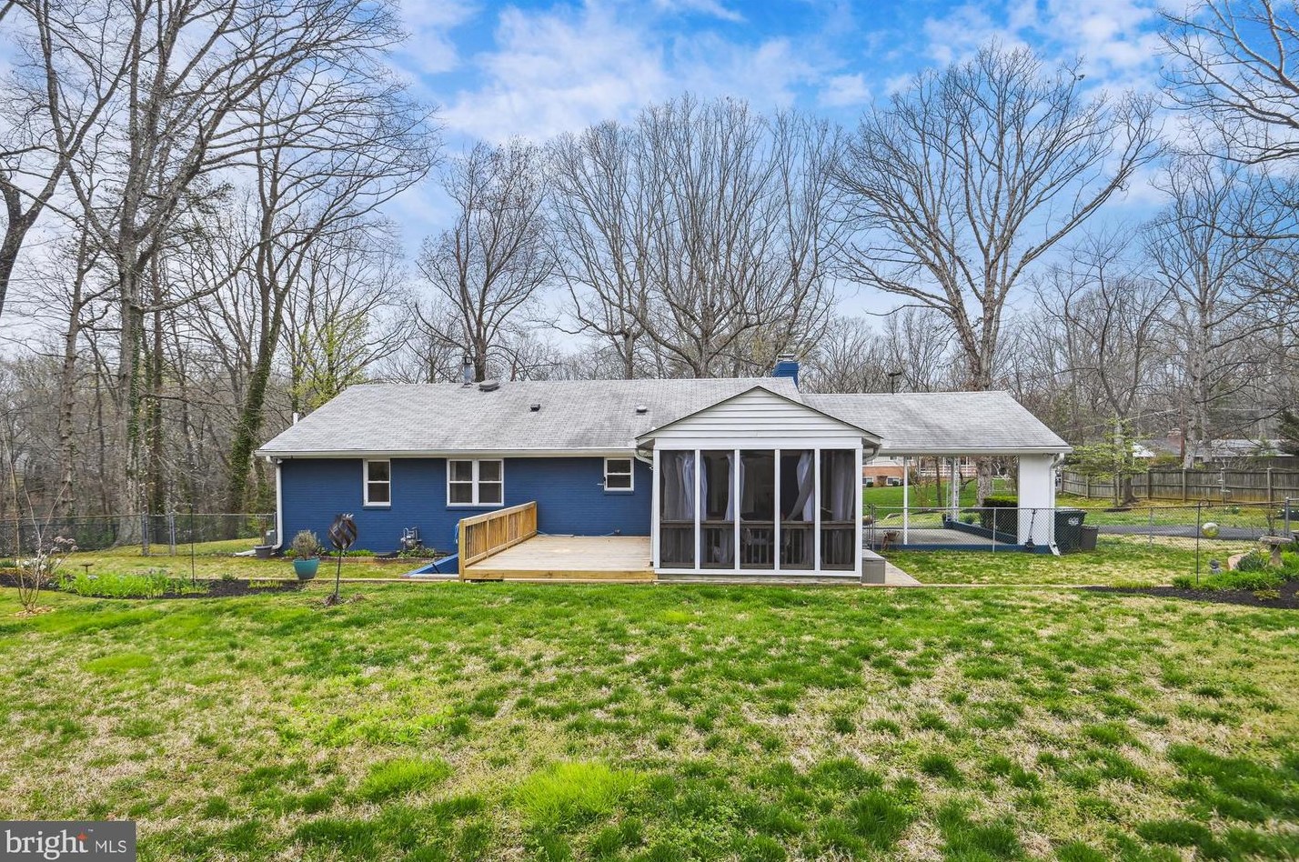 6681 Ridgeway Dr, Springfield, VA 22150