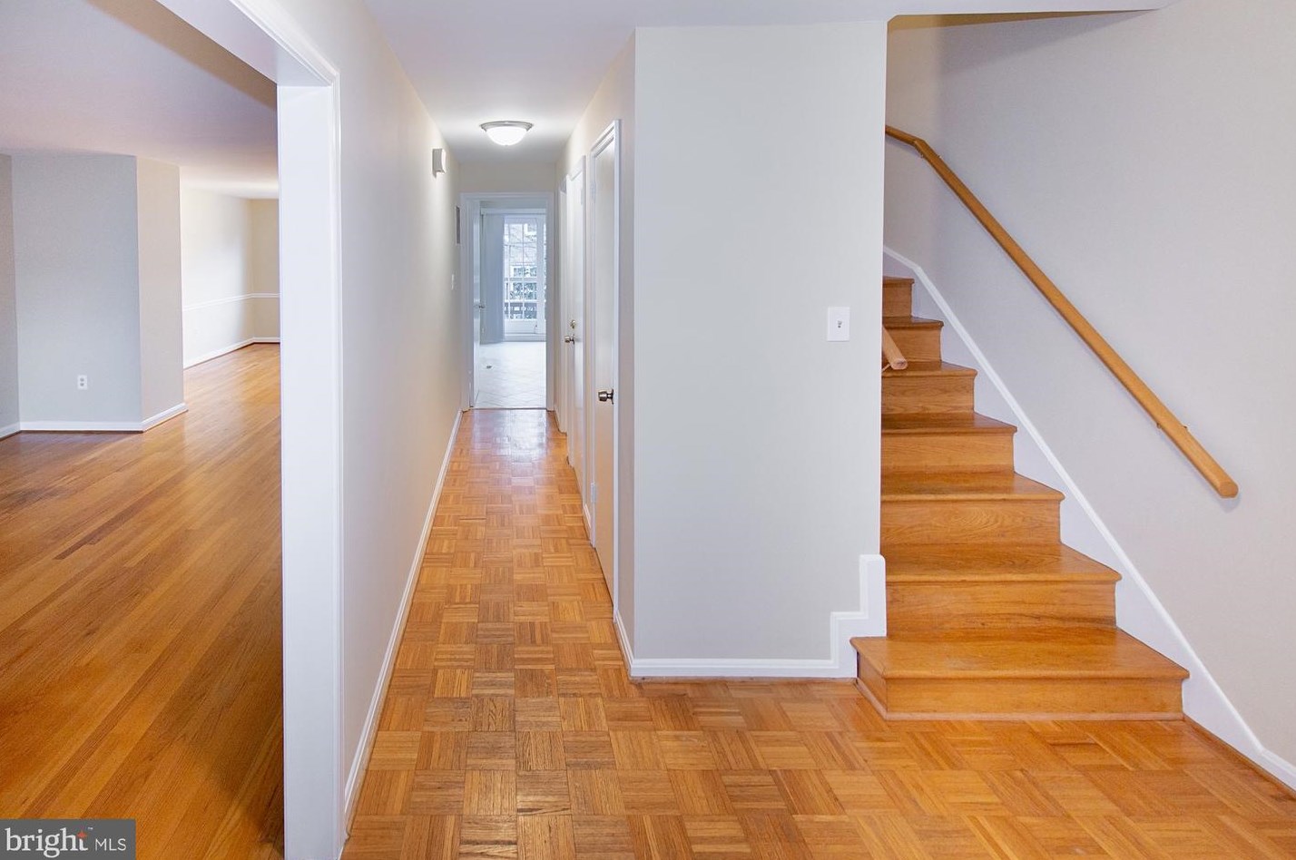 3308 Spring Ln, Falls Church, VA 22041