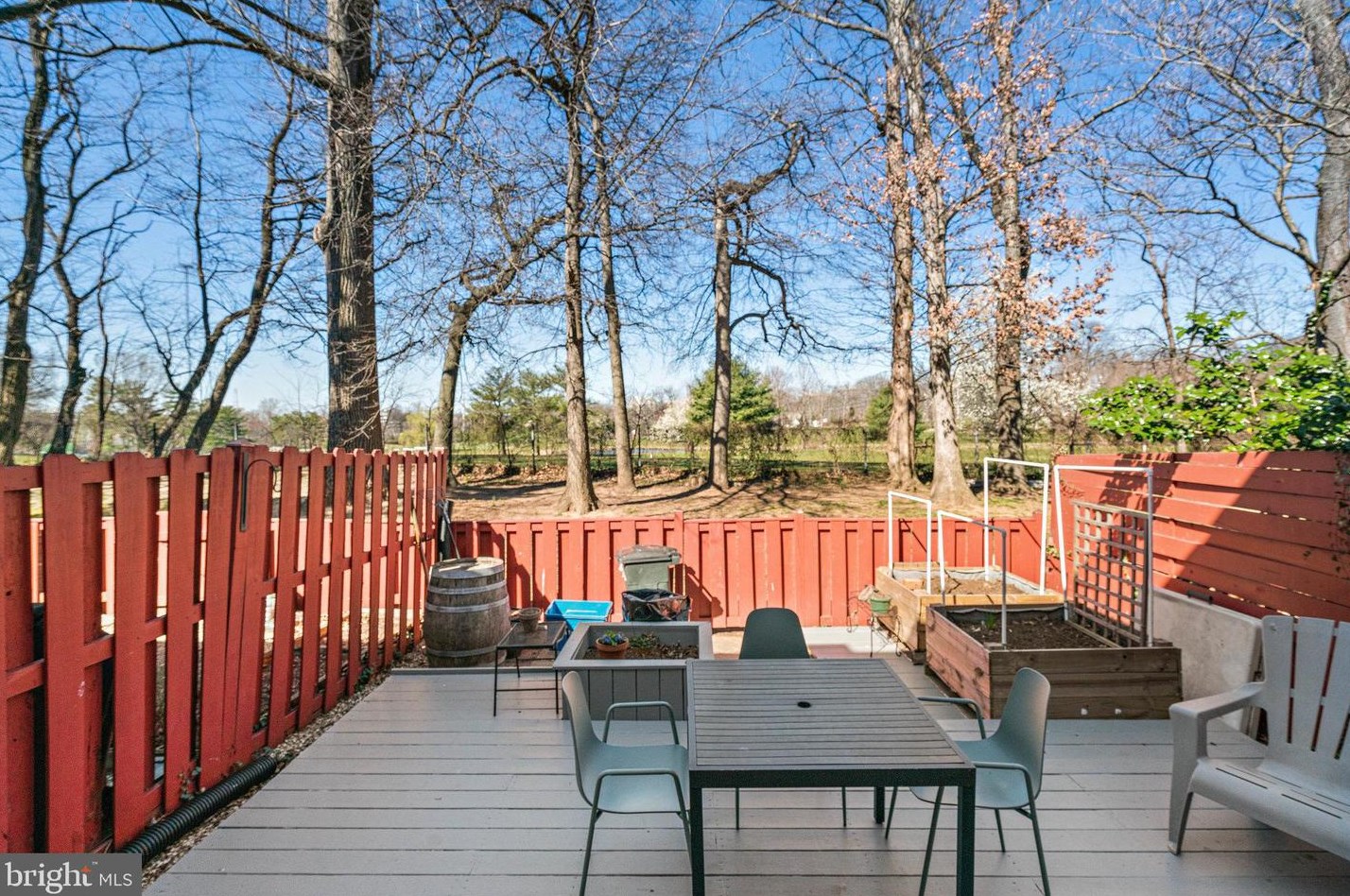 2770 Hyson Ln, Falls Church, VA 22043