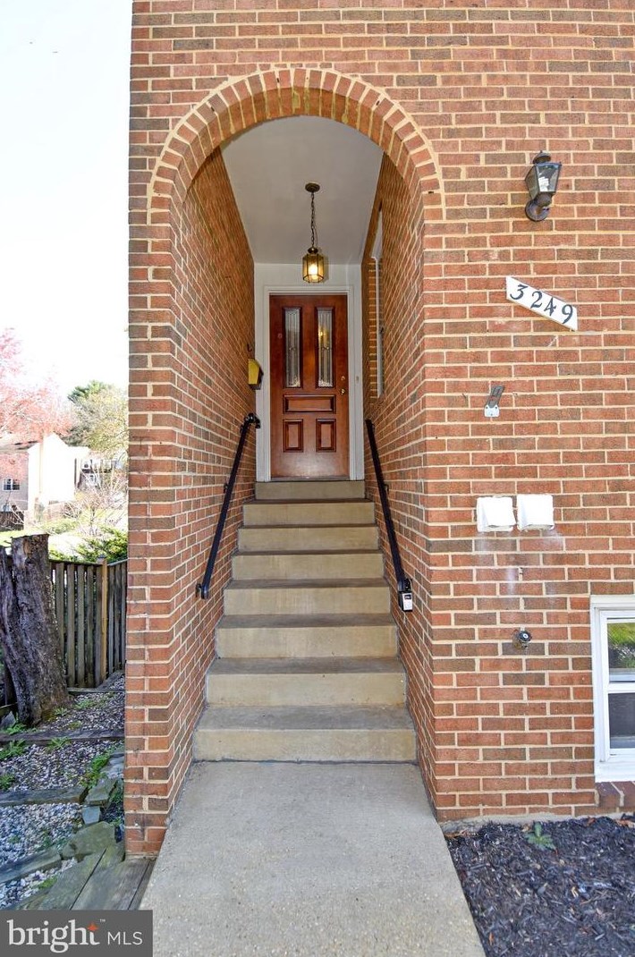 3249 Victor Cir, Annandale, VA 22003