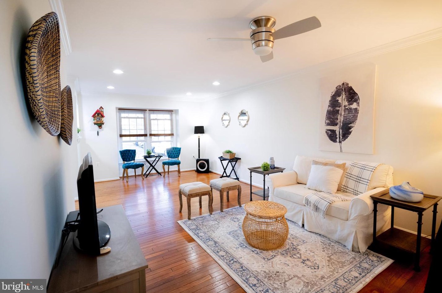 5521 Lakewhite Ct, Fairfax, VA 22032-4031
