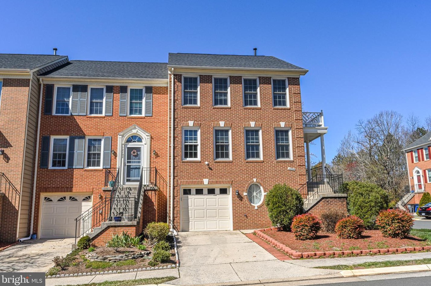 12700 Dogwood Hills Ln, Fairfax, VA 22033