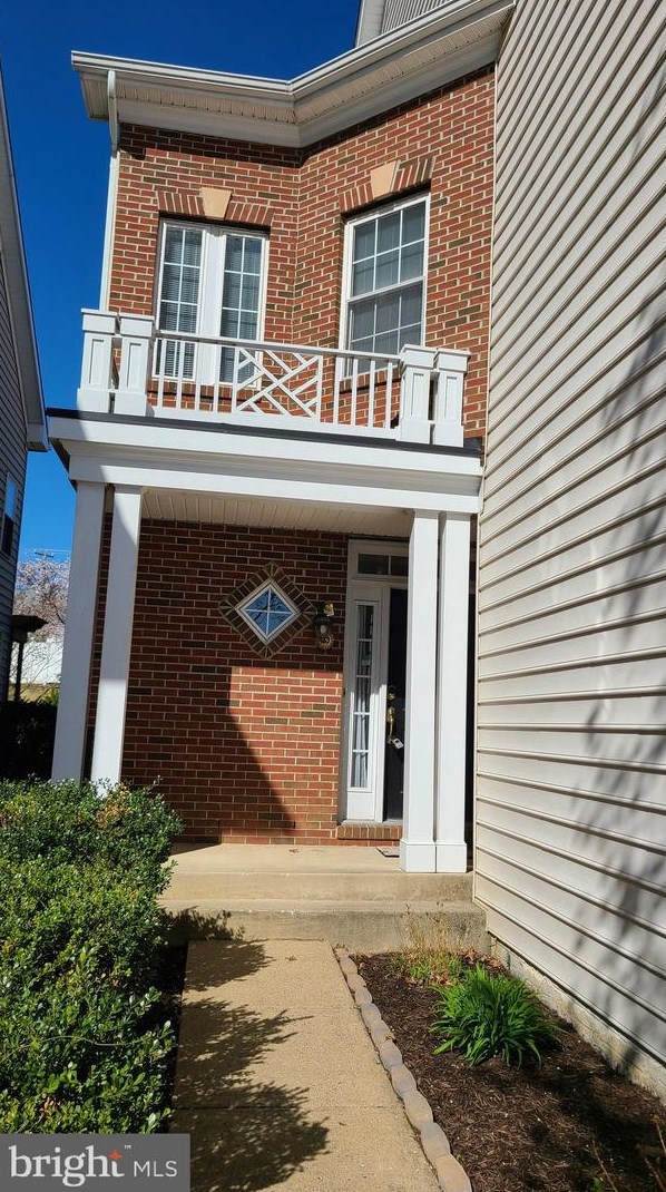 11328 Bulova Ln, Fairfax, VA 22030