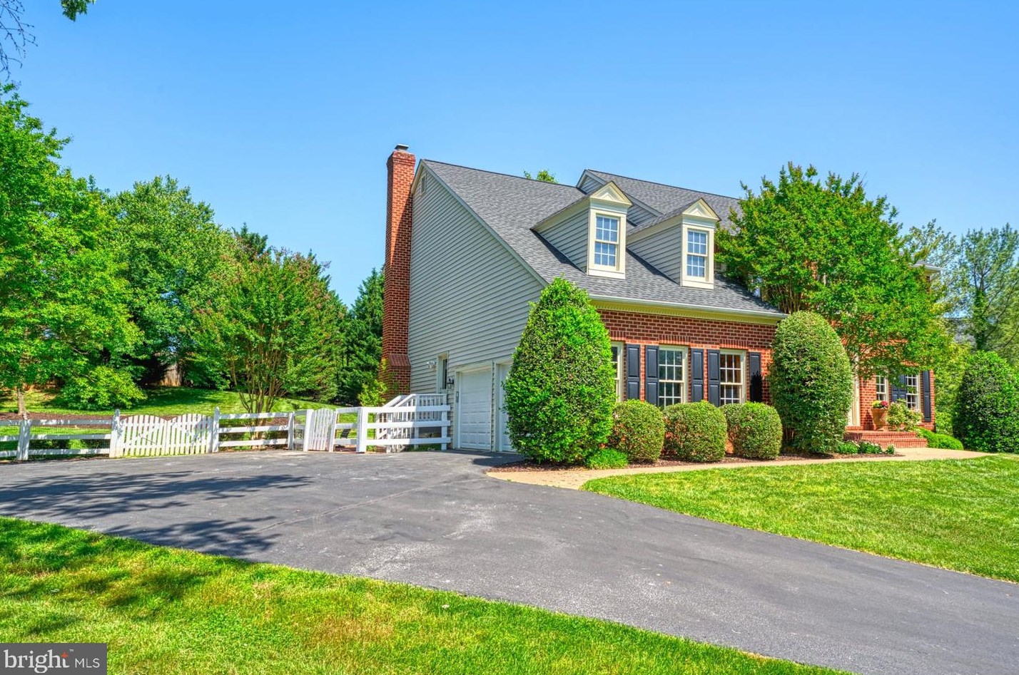 11104 Tommye Ln, Herndon, VA 20194