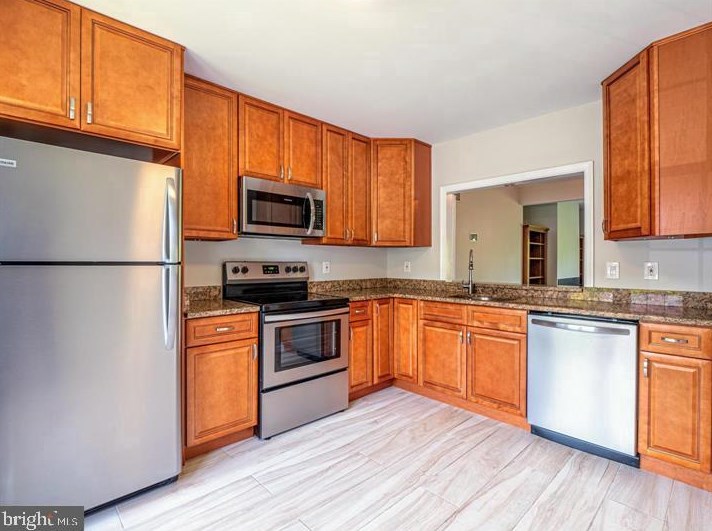 5614 Stillwater Ct, Springfield, VA 22015