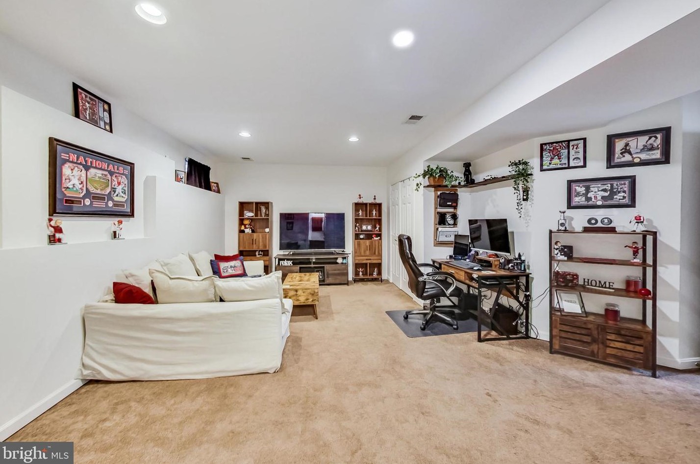 4017 Rosemeade Dr, Fairfax VA  22033-2873 exterior