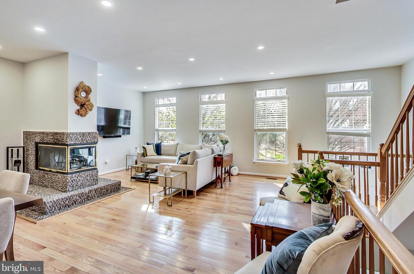 4017 Rosemeade Dr, Fairfax VA  22033-2873 exterior