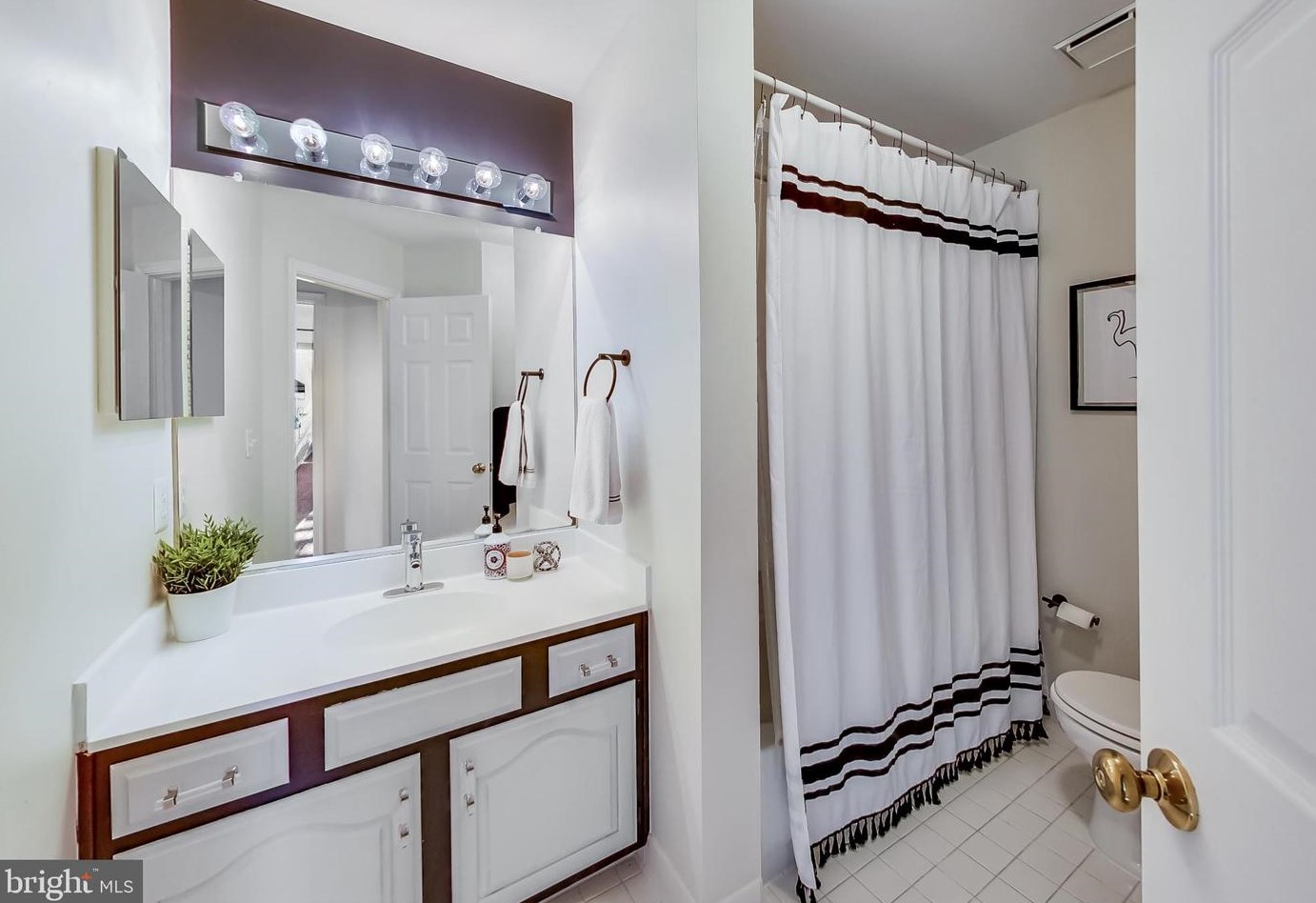 4017 Rosemeade Dr, Fairfax VA  22033-2873 exterior