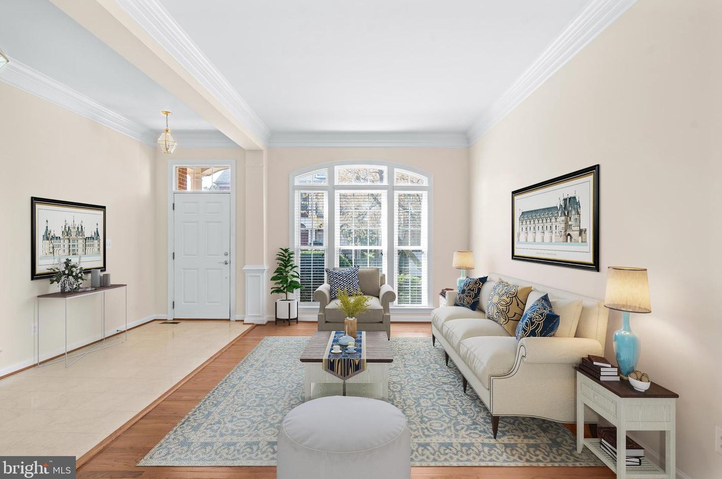 8893 Olive Mae Cir, Fairfax, VA 22031-1479