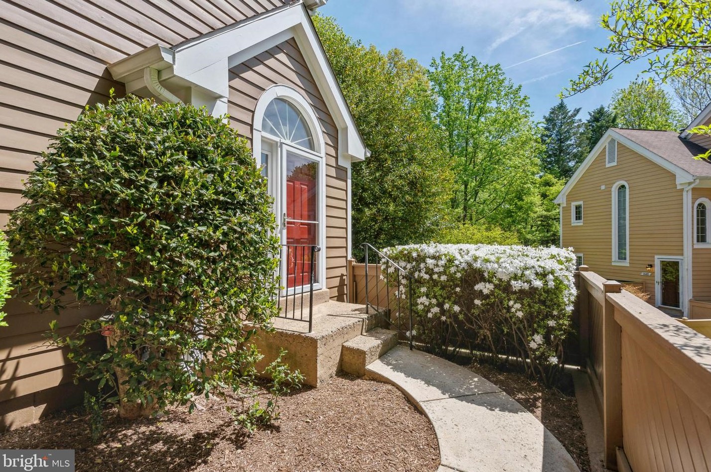 1439 Church Hill Pl, Herndon, VA 20194