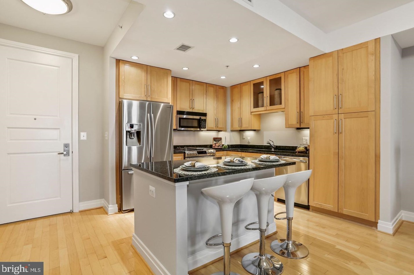 8220 Crestwood Heights Dr Apt 1301, Mc Lean, VA 22102