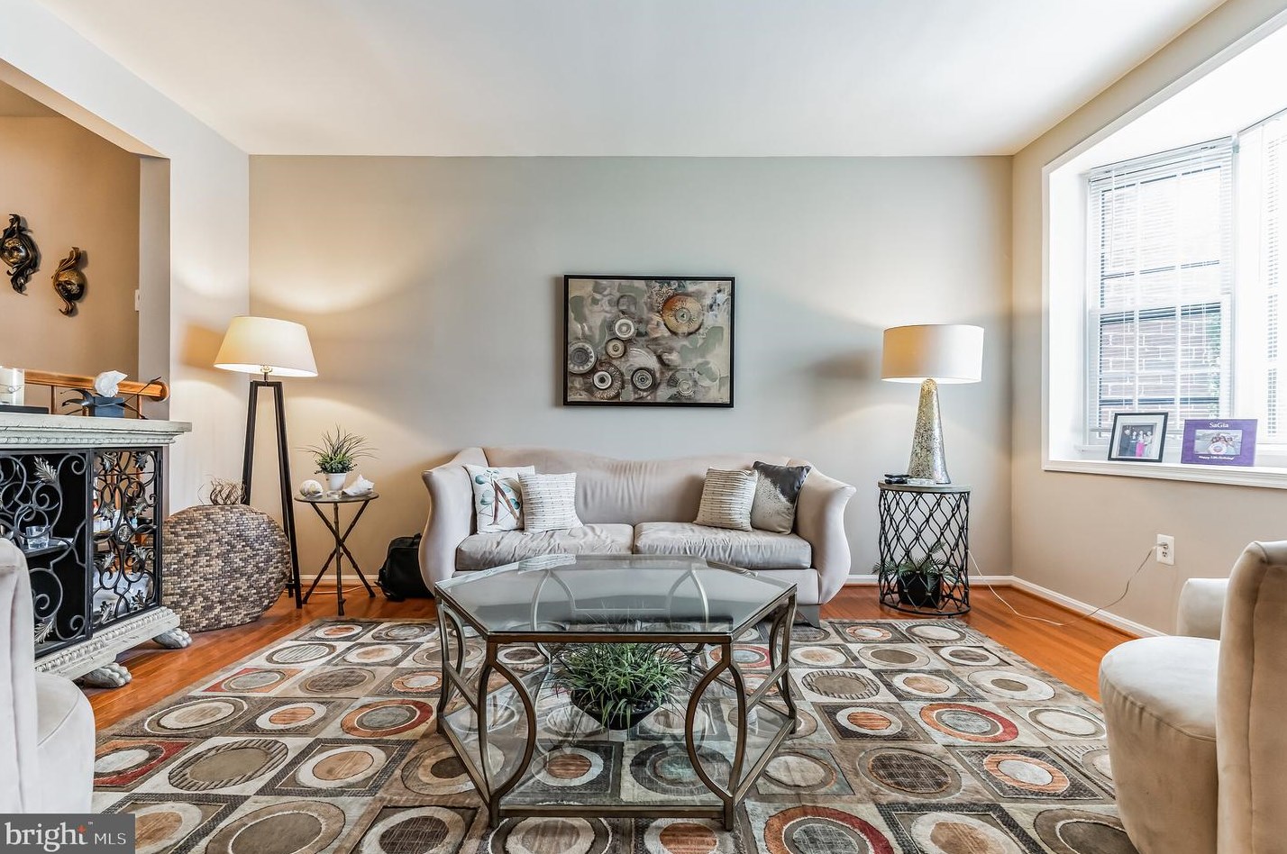4926 Carriagepark Rd, Fairfax, VA 22032