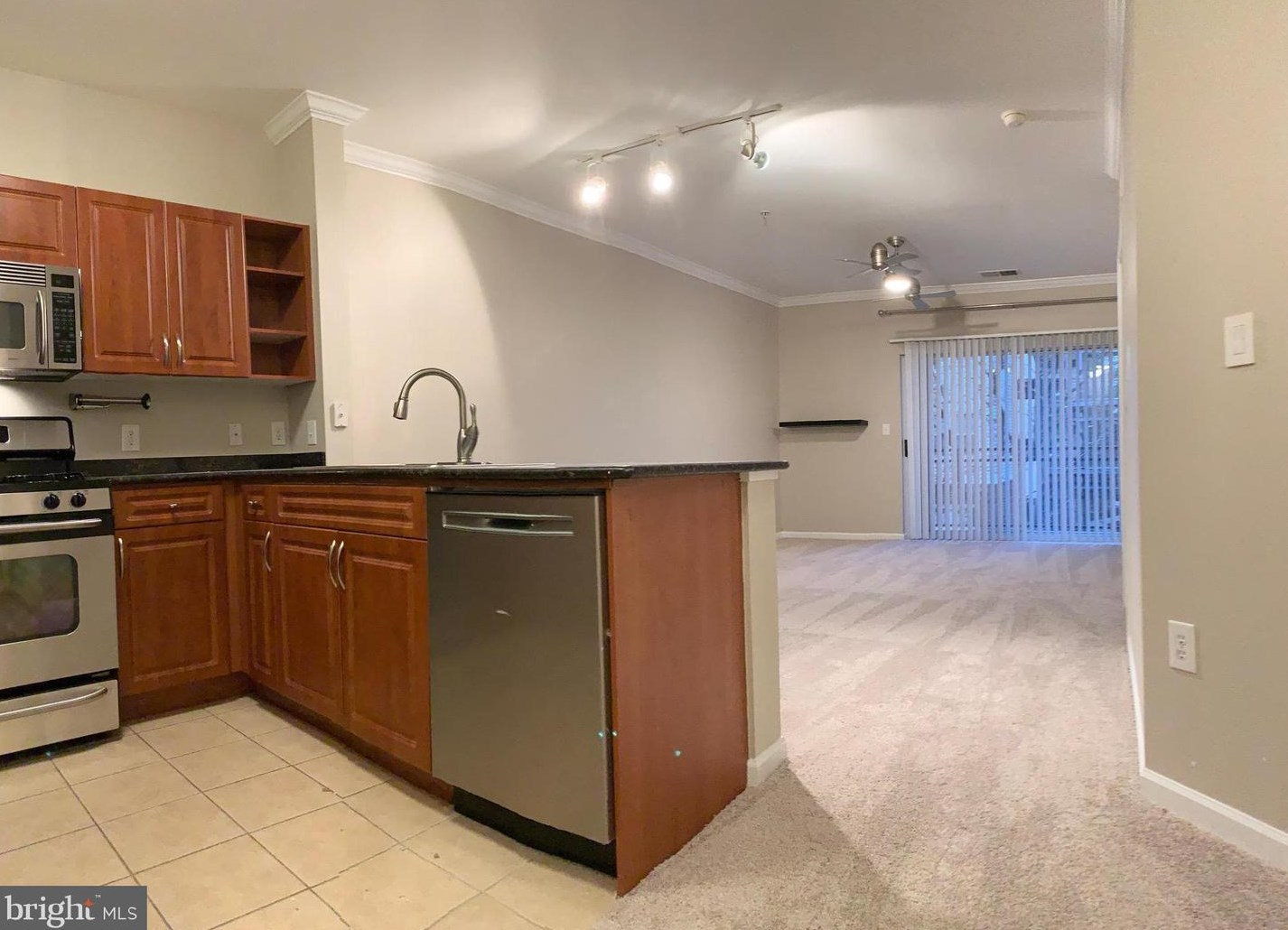 12917 Centre Park Cir #212, Herndon, VA 20171