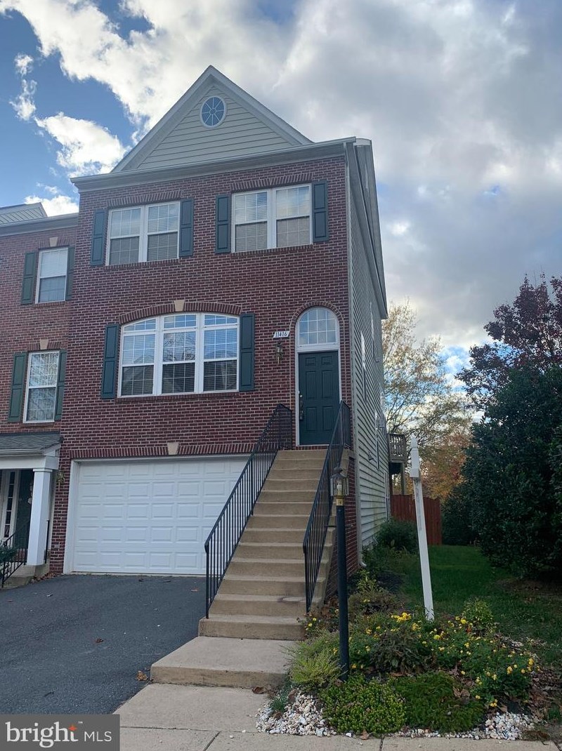 11416 Mactavish Hts, Fairfax, VA 22030