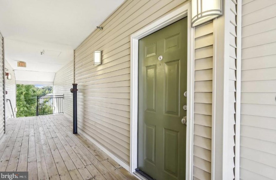 5121 Travis Edward Way #k, Centreville, VA
