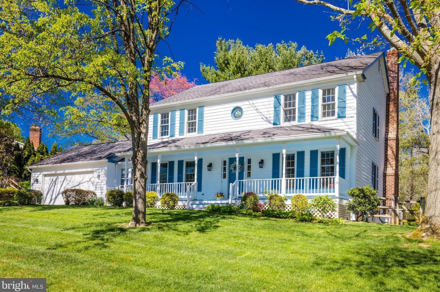 10208 Yellow Pine Dr, Vienna, VA 22182-1342