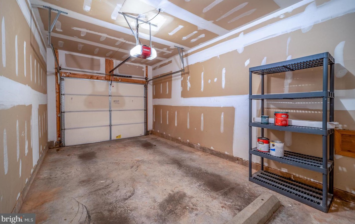 13405 Connor Dr, Centreville VA 20120-3034 exterior