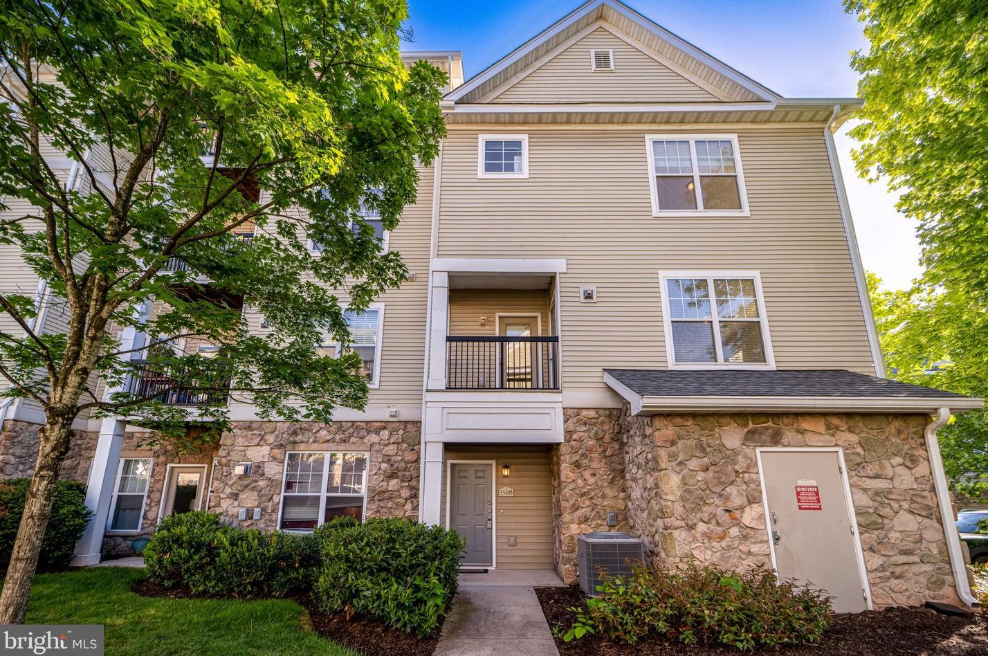 13405 Connor Dr, Centreville, VA 20120