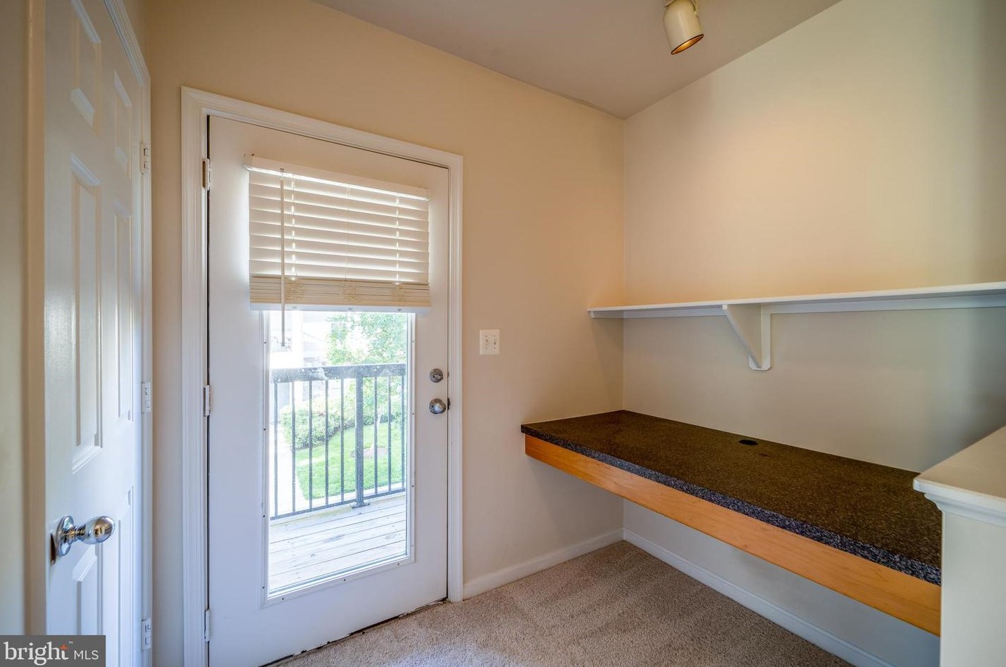 13405 Connor Dr, Centreville VA 20120-3034 exterior