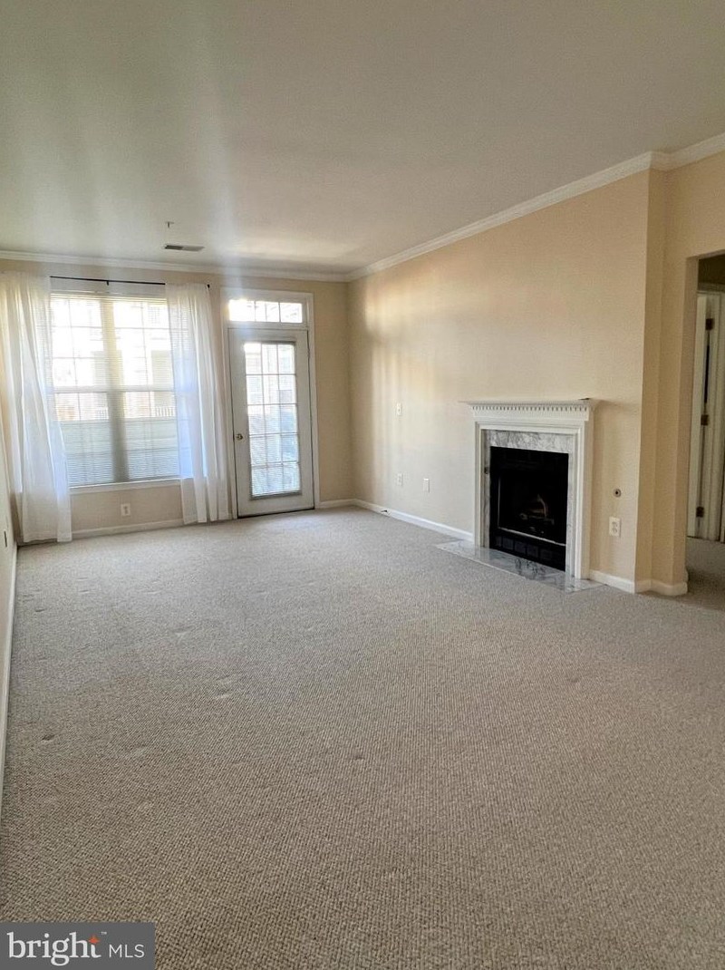2701 Bellforest Ct Apt 304, Vienna, VA 22180