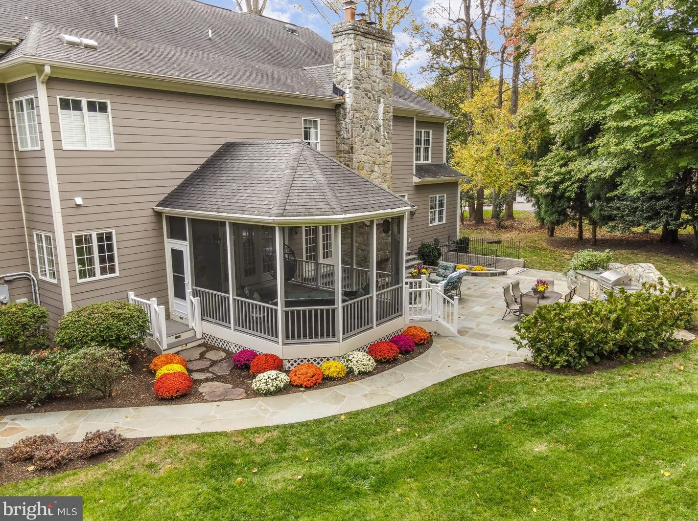 10508 Wynfield Woods Dr, Great Falls, VA 22066