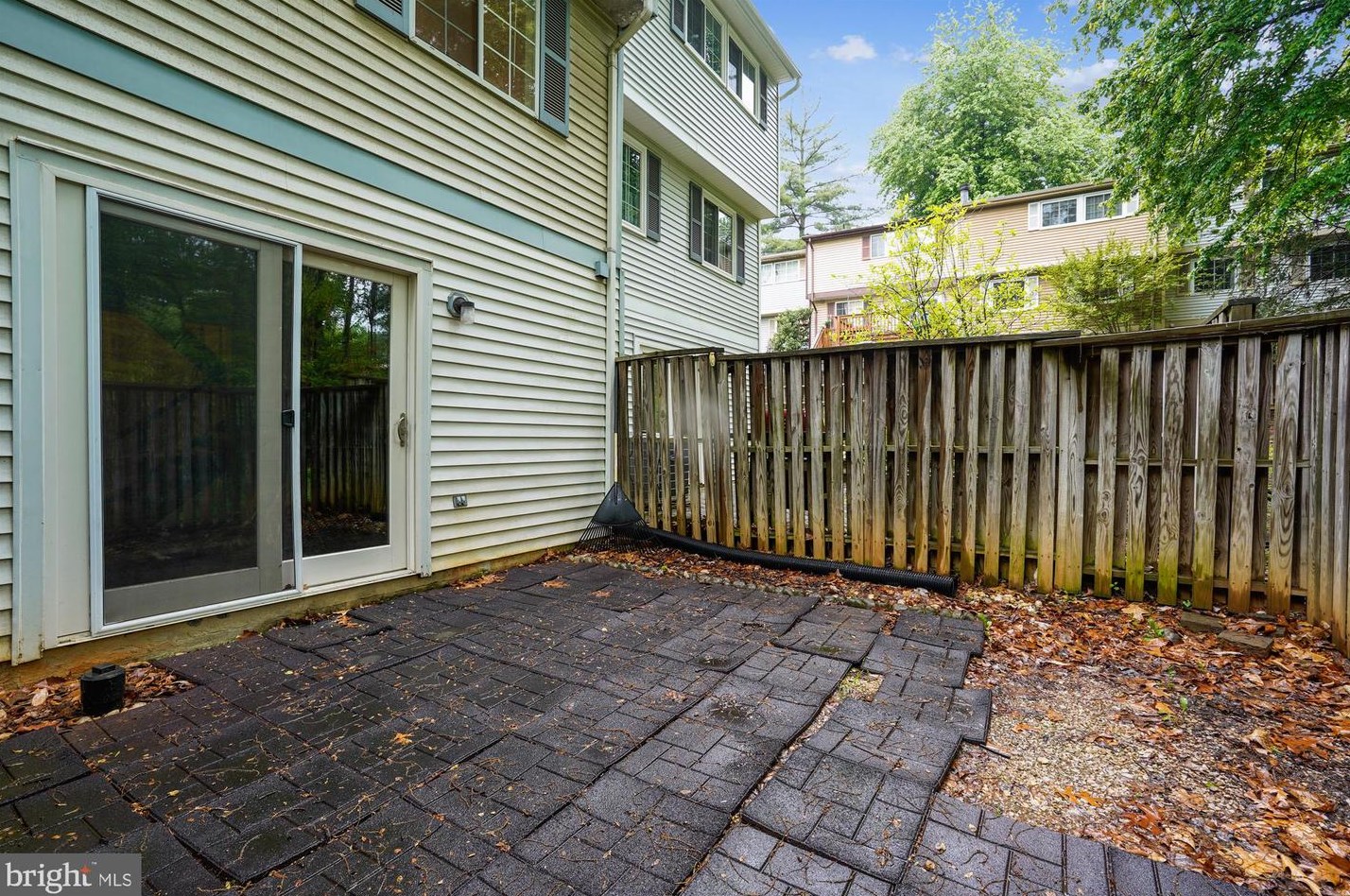 11504 Ivy Bush Ct, Herndon, VA 20191