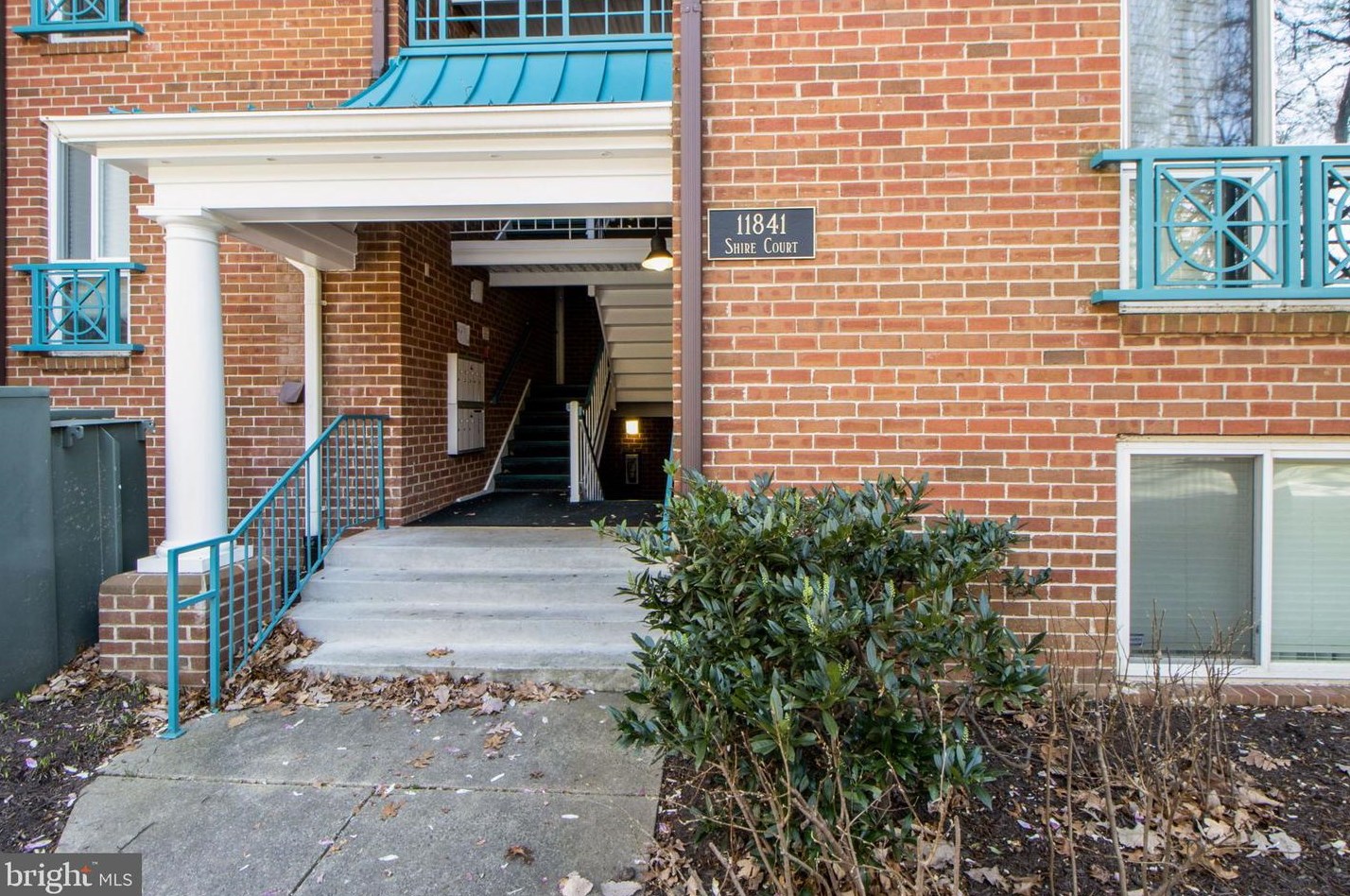 11841 Shire Ct #21b, Herndon, VA 20191