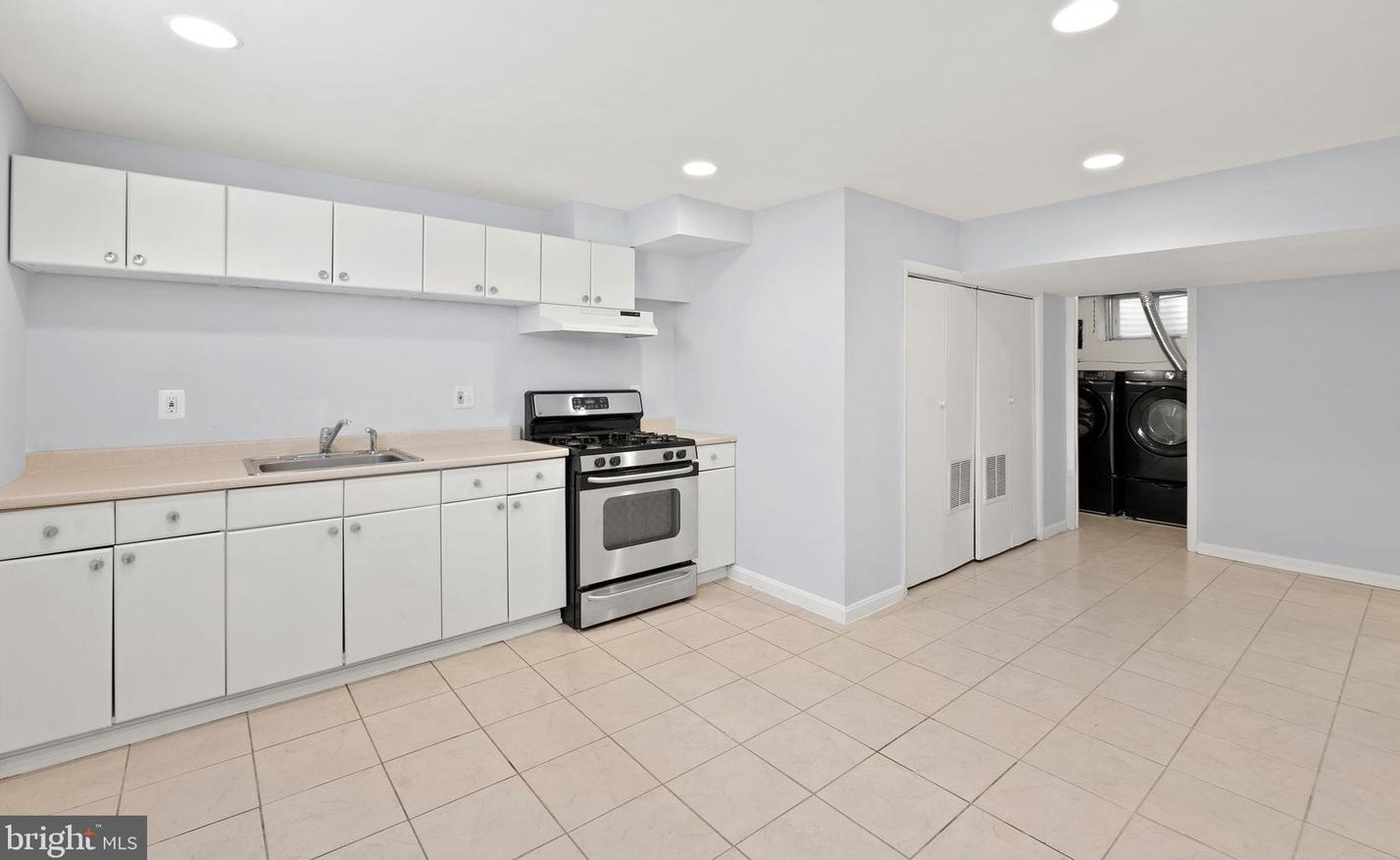 5110 Sideburn Rd, Fairfax VA  22032-2638 exterior