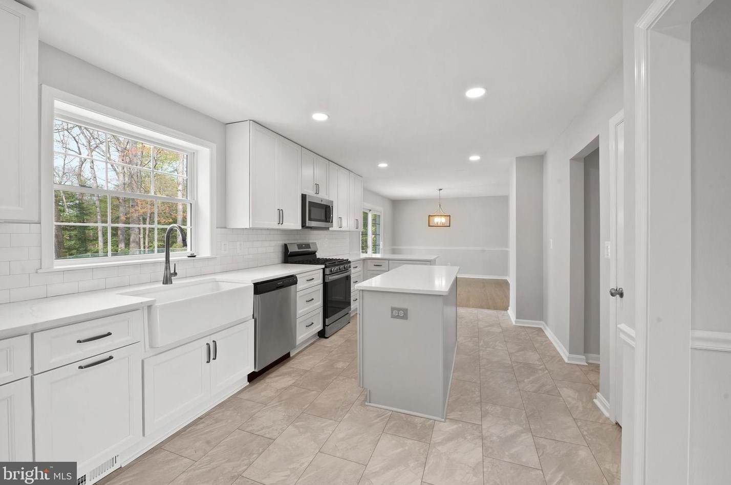 5110 Sideburn Rd, Fairfax VA  22032-2638 exterior