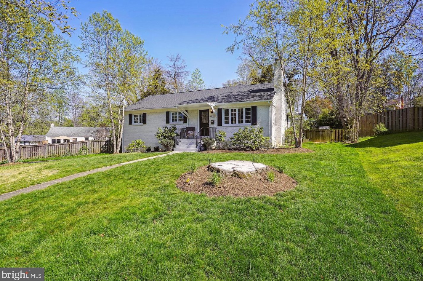 3605 Larchmont Dr, Annandale, VA 22003