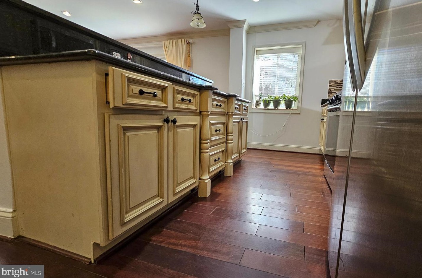 4114 Mangalore Dr #101, Annandale, VA 22003