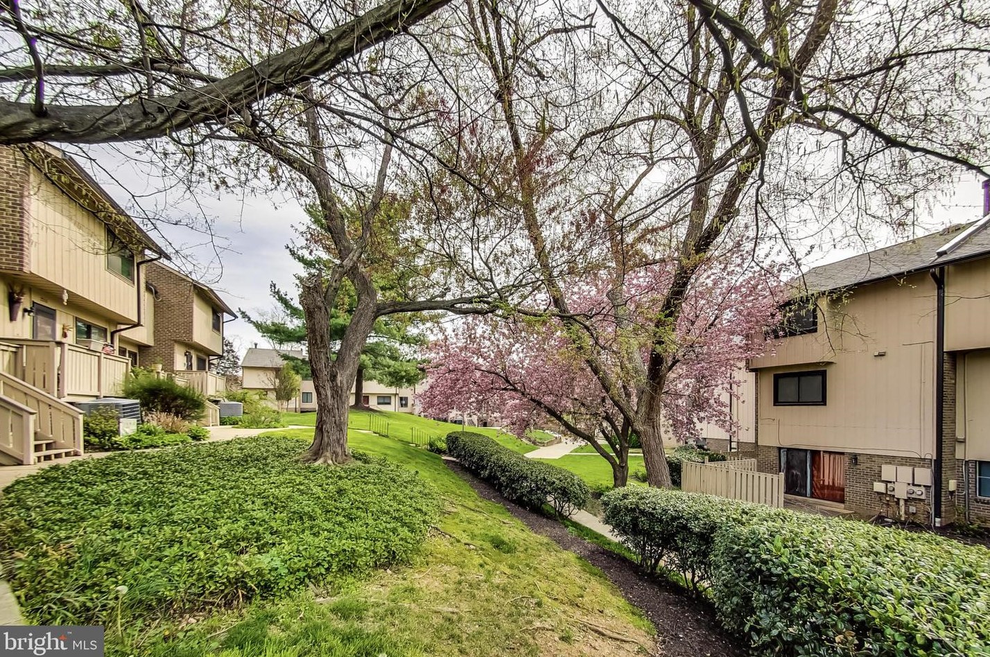 2522 Glengyle Dr #207, Vienna, VA 22181
