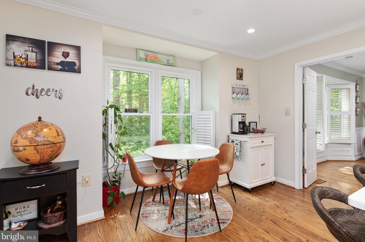 10300 Dunn Meadow Rd, Vienna VA  22182-1361 exterior