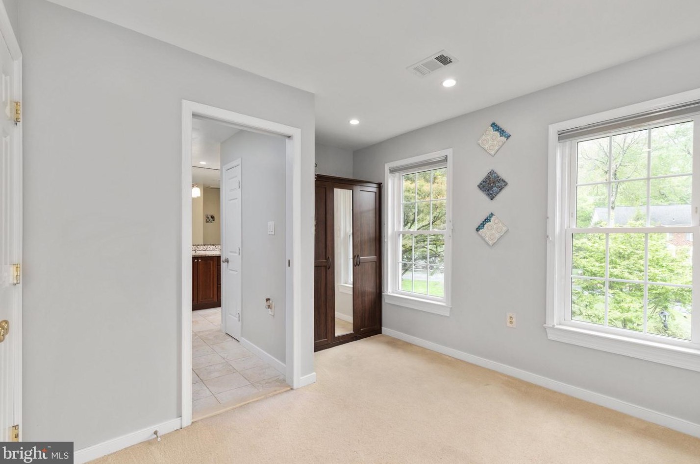 10300 Dunn Meadow Rd, Vienna VA  22182-1361 exterior