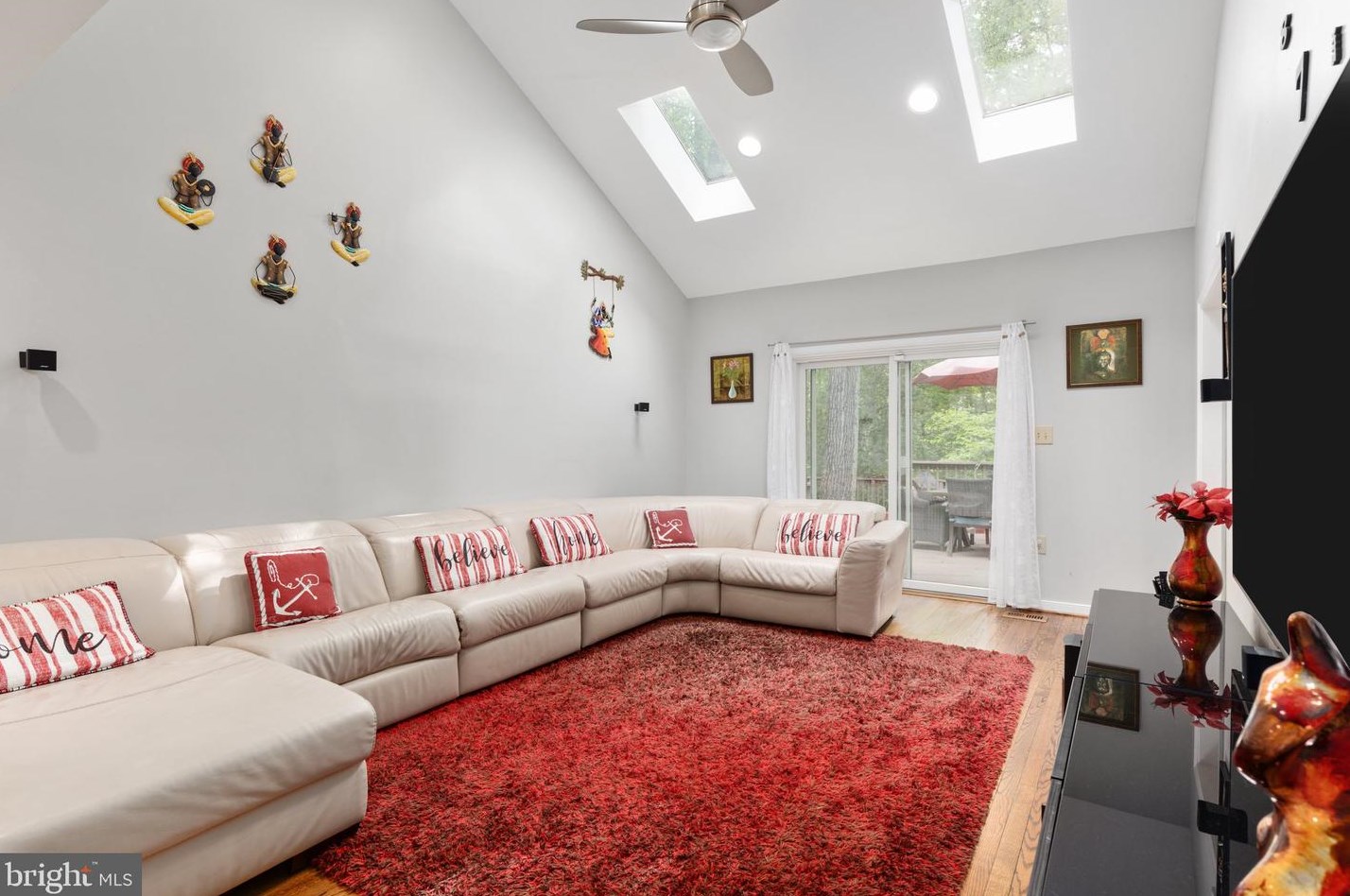 10300 Dunn Meadow Rd, Vienna VA  22182-1361 exterior