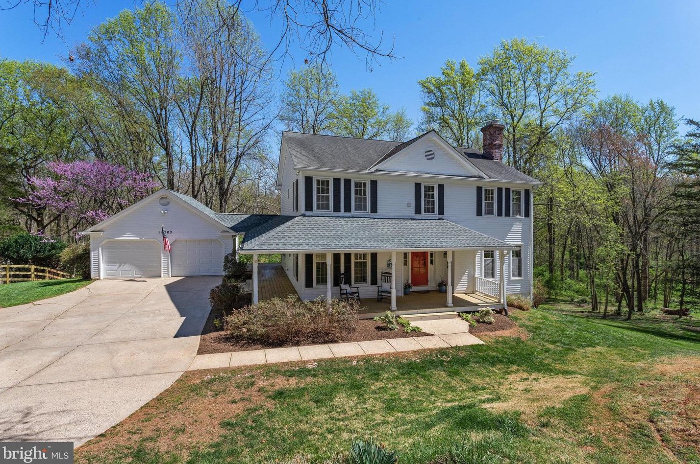 10200 Yellow Pine Dr, Vienna, VA 22182-1342