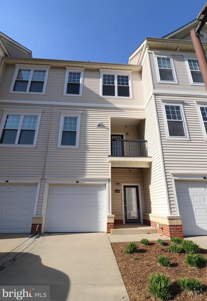 11391 Aristotle Dr #11-214, Fairfax, VA