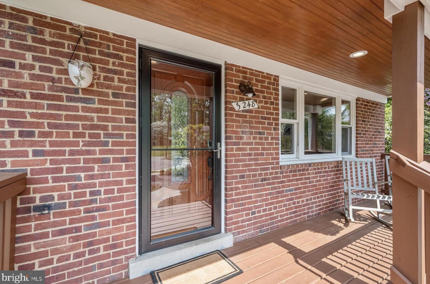 3248 Brandy Ct, Falls Church, VA 22042